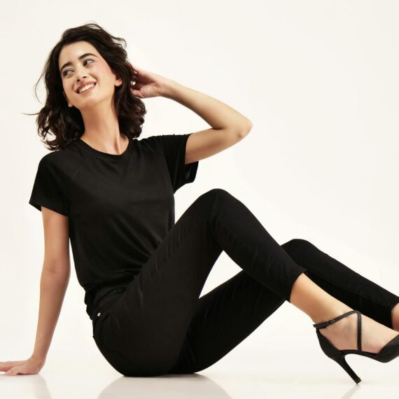Skinny mid-rise trousers